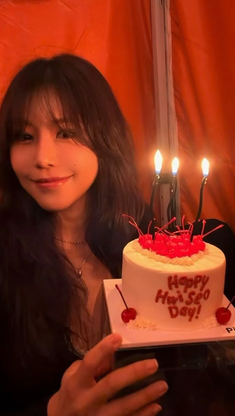 hwise0_ya 게시물 이미지: HAPPY 🤍🤍🤍

끝나지않는생일

#생일릴스#나이먹기싫다