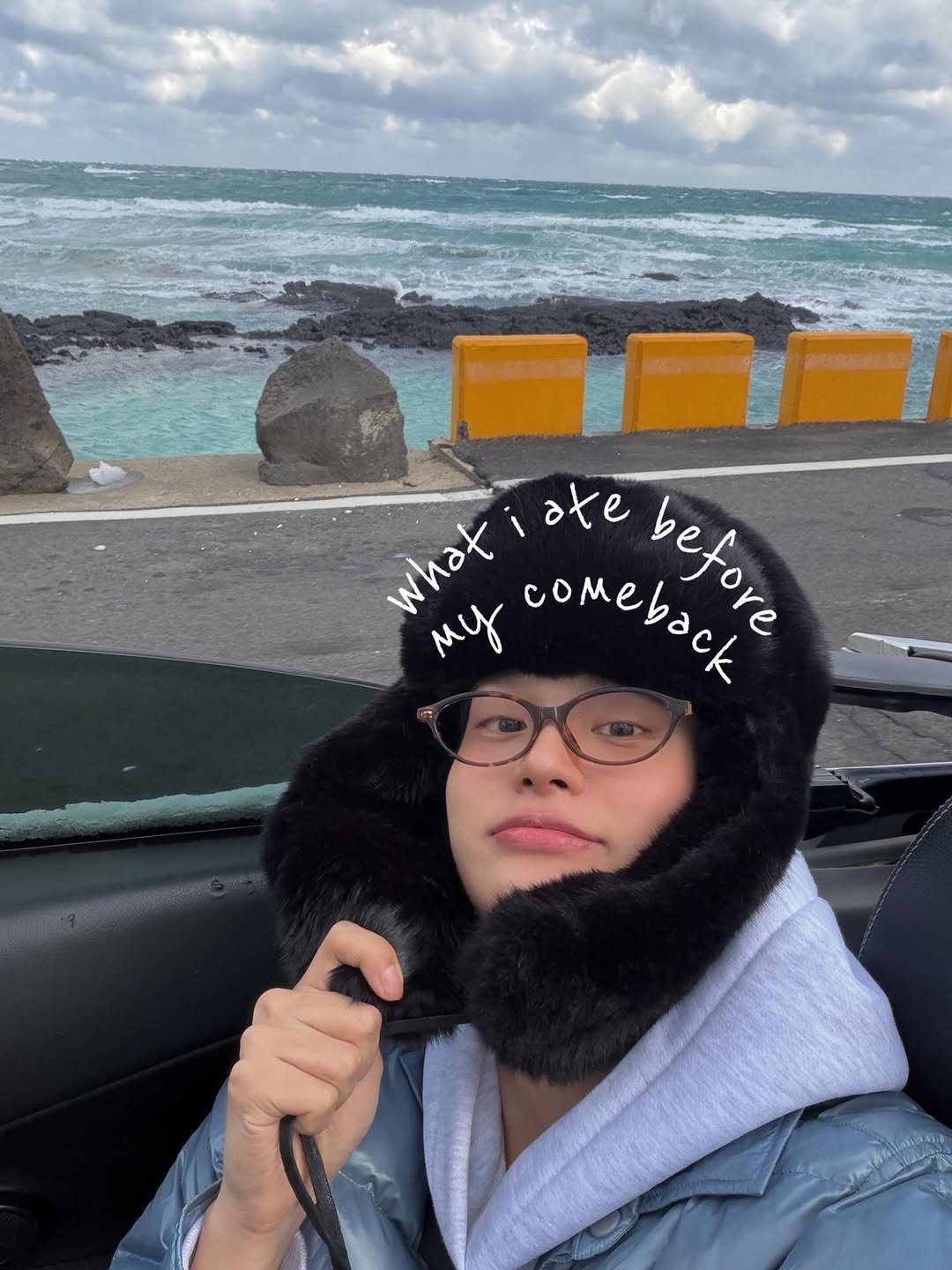 Photo by 이대휘 LEE DAEHWI on February 14, 2026. May be an image of one or more people, beard, duffle coat, parka and text that says 'what My comeback before ate'.