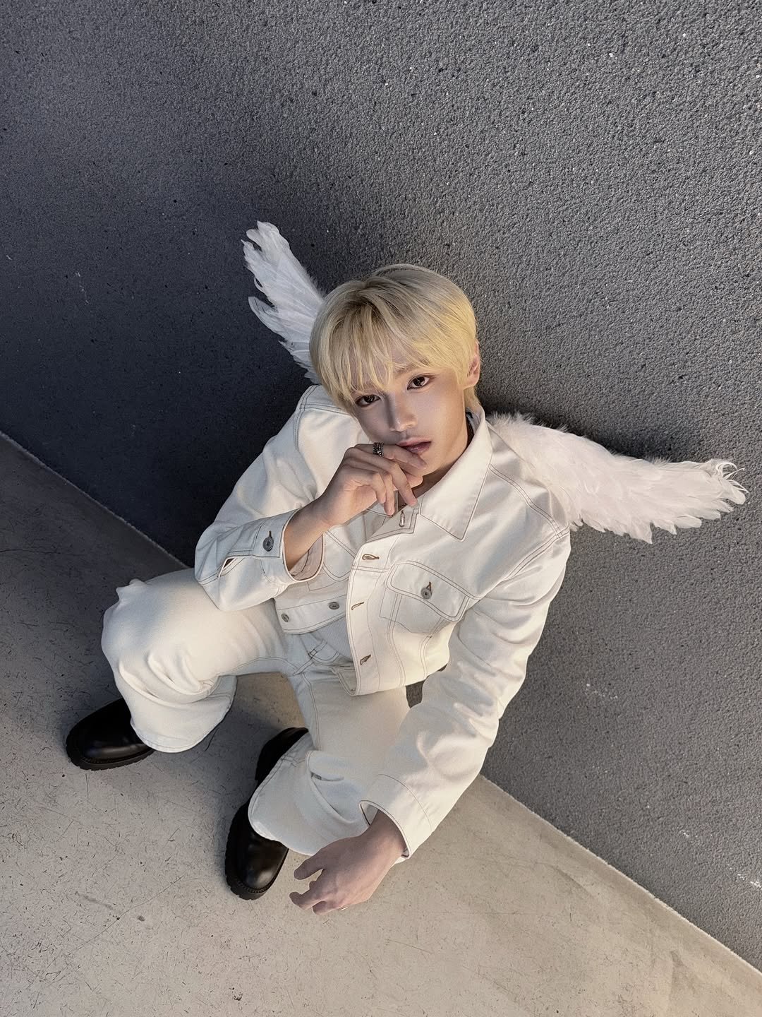 Photo by 장한음 HANEUM on November 24, 2025. May be an image of one or more people, makeup and costume.