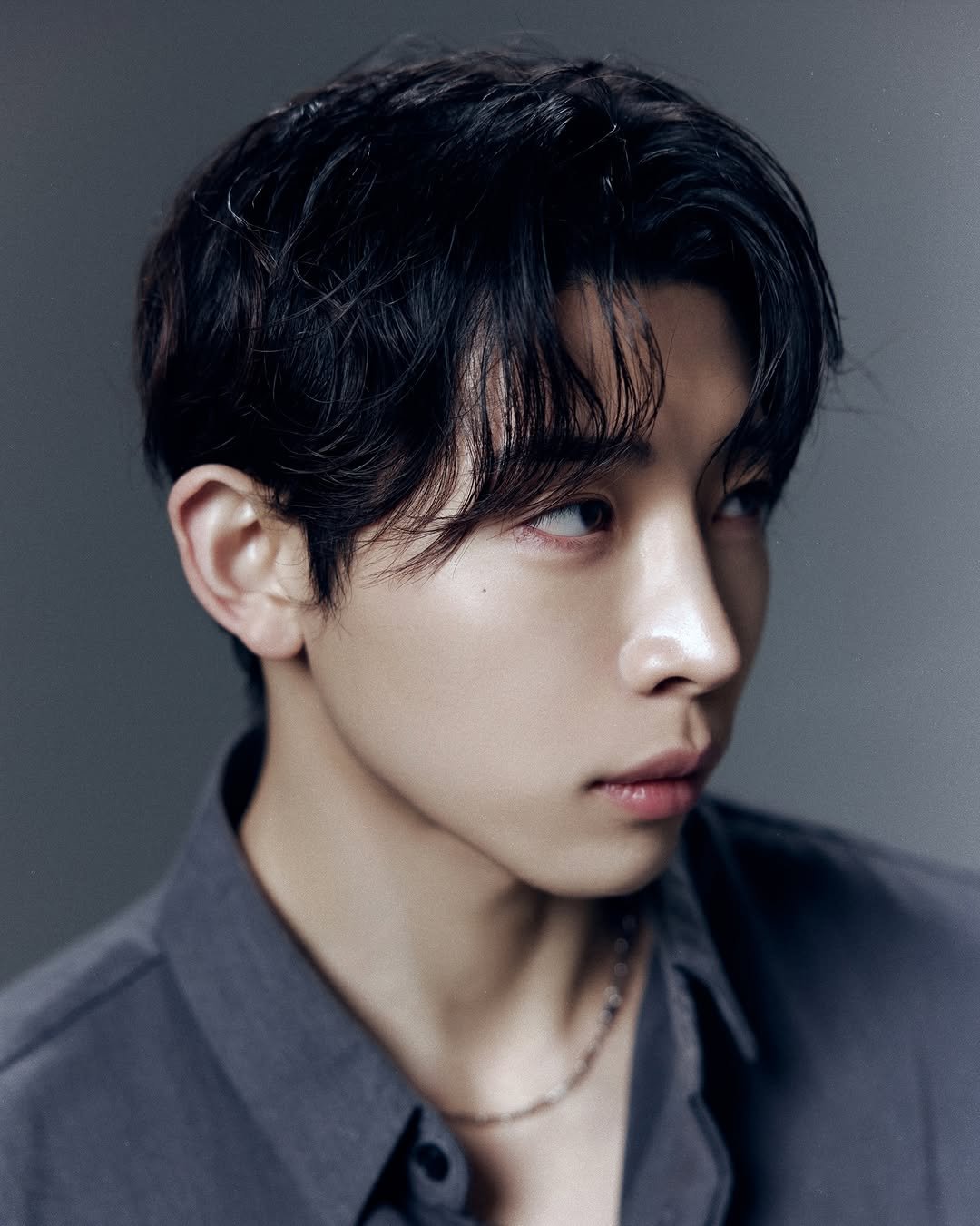 Photo by 이대혁[𝗪𝗮𝘅 𝗔𝗿𝘁𝗶𝘀𝗮𝗻 𝗔𝗕𝗪𝗨] on February 09, 2026. May be an image of bolo tie and text.