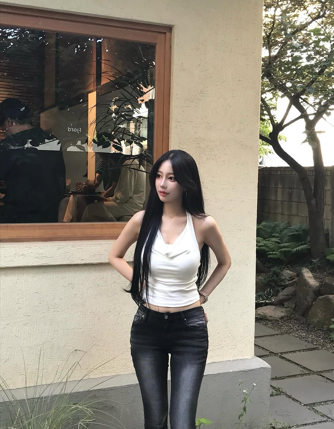 hxx__.12 게시물 이미지: 여름시작 🍃