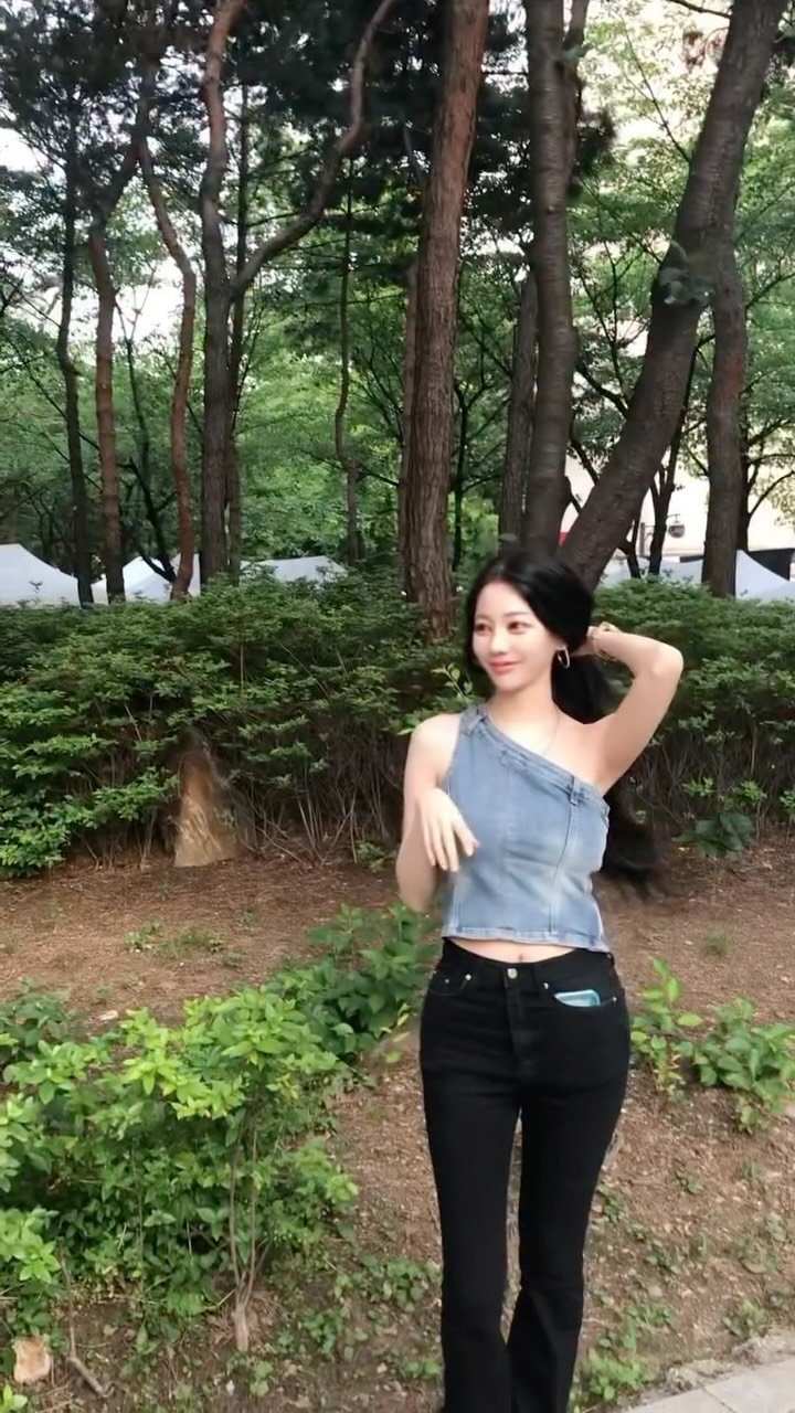 hxx__.12 게시물 이미지: 말하지말고 이쁜척해 #vlog
