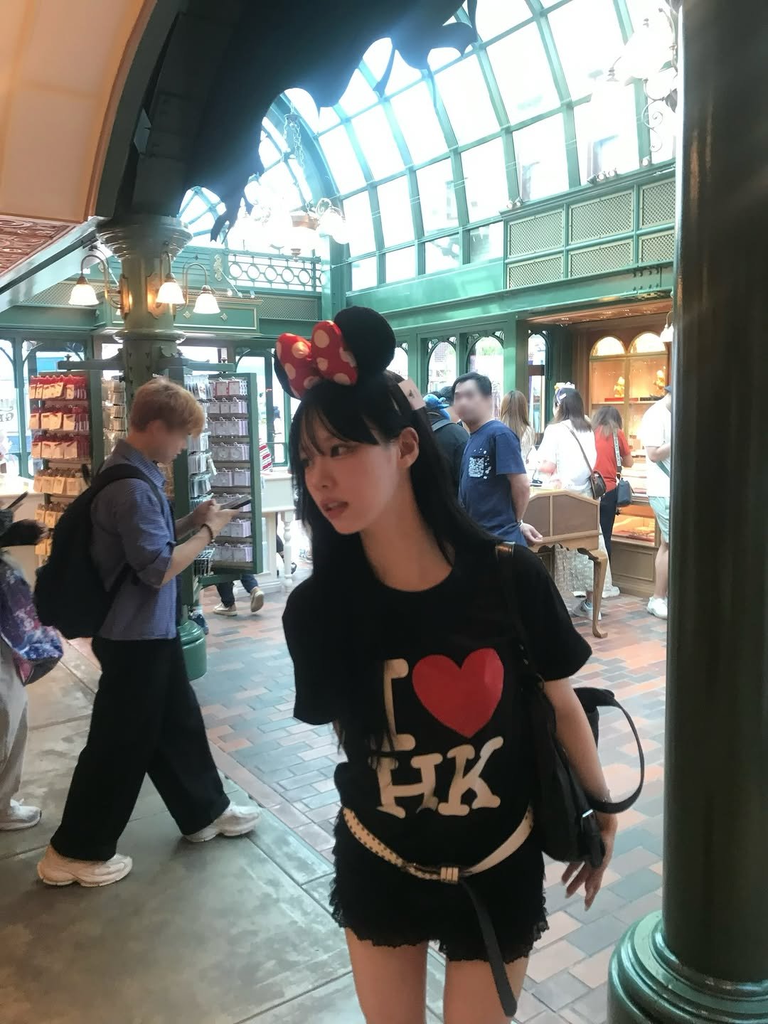 hy__ssi 게시물 이미지: 첫 디즈니랜드 !! ♥
