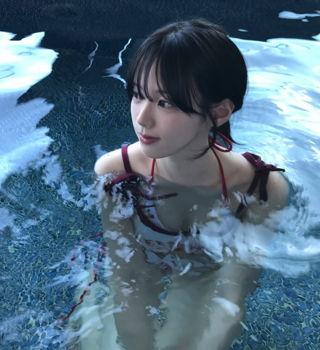 Photo by 뭐혜연 on August 24, 2025. May be an image of 1 person and pool.