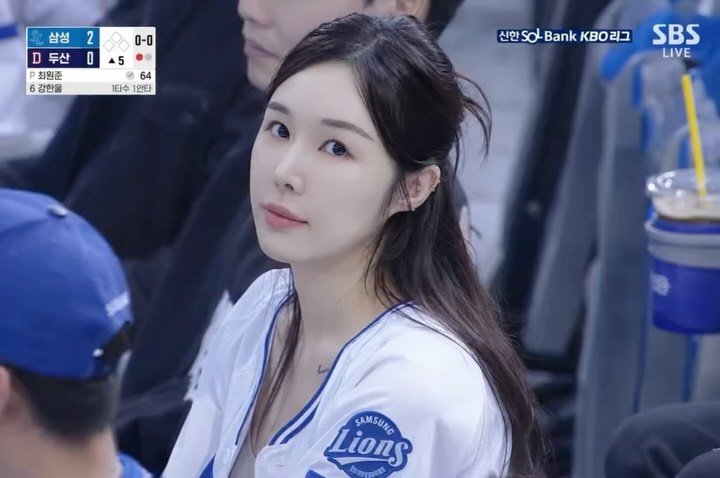 hyae_bin__ 게시물 이미지: 💙

#나도야구장 #방문햇다  #유행따라하기 #헬스장이아닌 
#야구스타그램⚾️