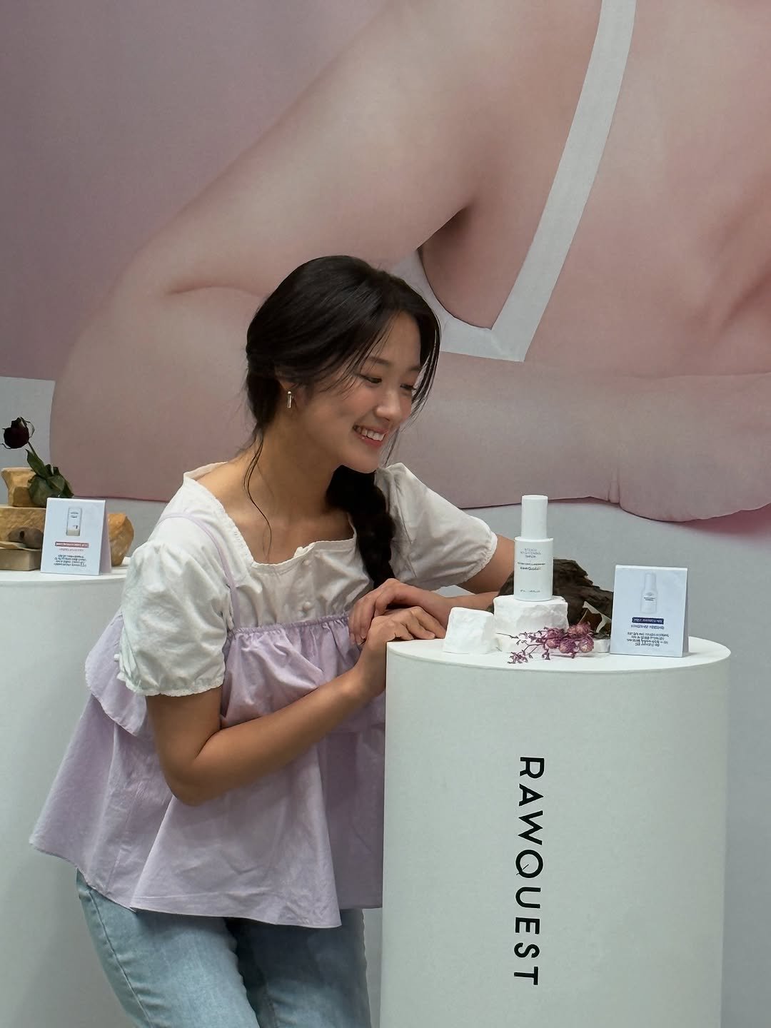 Photo shared by 김혜윤 on June 20, 2025 tagging @rawquest_official.