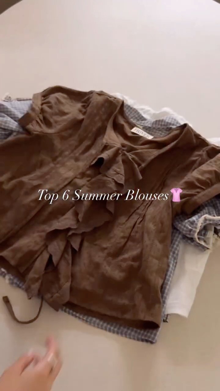 hyeddolook__ 게시물 이미지: 본인 취향 하나쯤은 무조건 있음…👚🤍

핏, 색감 예쁘고 시원한
여름 블라우스
딱...