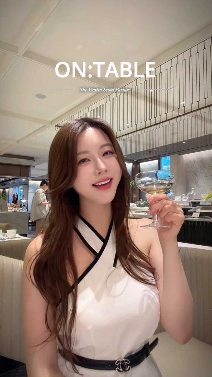 hyedini_sim 게시물 이미지: 호텔 뷔페에서 원하는 재료를 고르면
셰프님이 바로 완성해주는 스시...