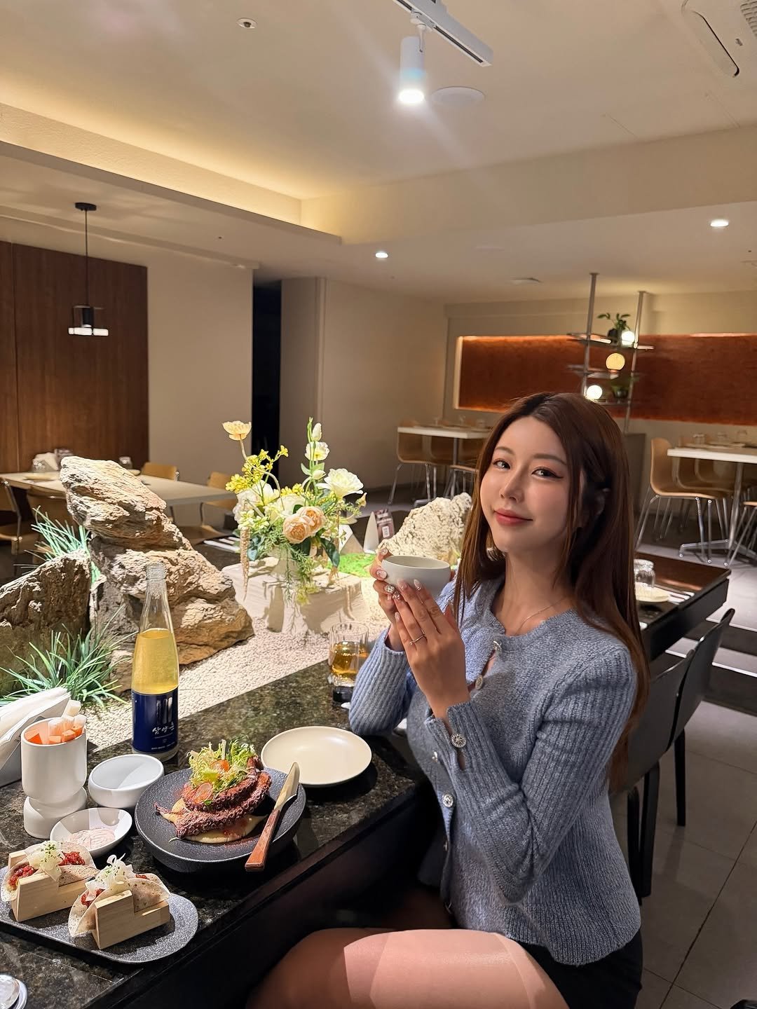 Photo shared by Shim hye jin🌷 on December 27, 2025 tagging @aseul.official. May be an image of white lily, buffet and text.