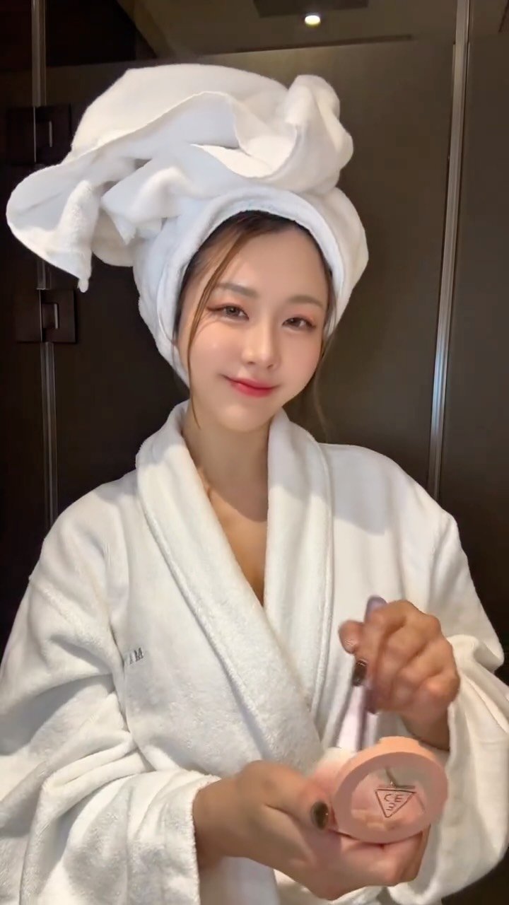 hyedini_sim 게시물 이미지: Addicted to U 👻
할로윈에 다들 뭐해요??
나는 나홀로...