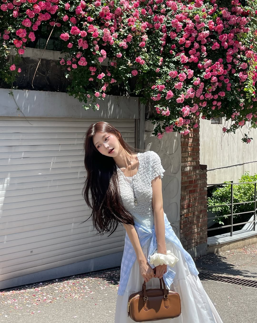 hyeeeo.n 게시물 이미지: 꽃 너무 예뿌고 날씨 너무 죻구