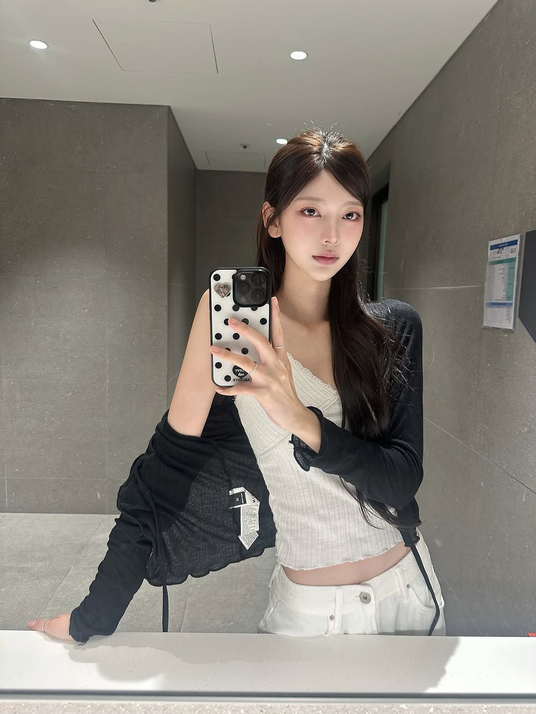 hyeeeo.n 게시물 이미지: >.<**