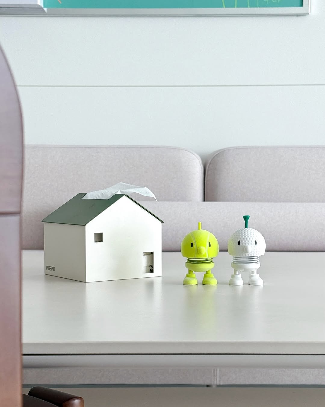 Photo shared by 혜혜홈 | 집꾸미기 • 정리수납 • 거실서재화 on October 29, 2025 tagging @hoptimistkorea, and @piepii_official. May be an image of light switch, thermostat, picture frame, poster and text that says 'PIERIL'.