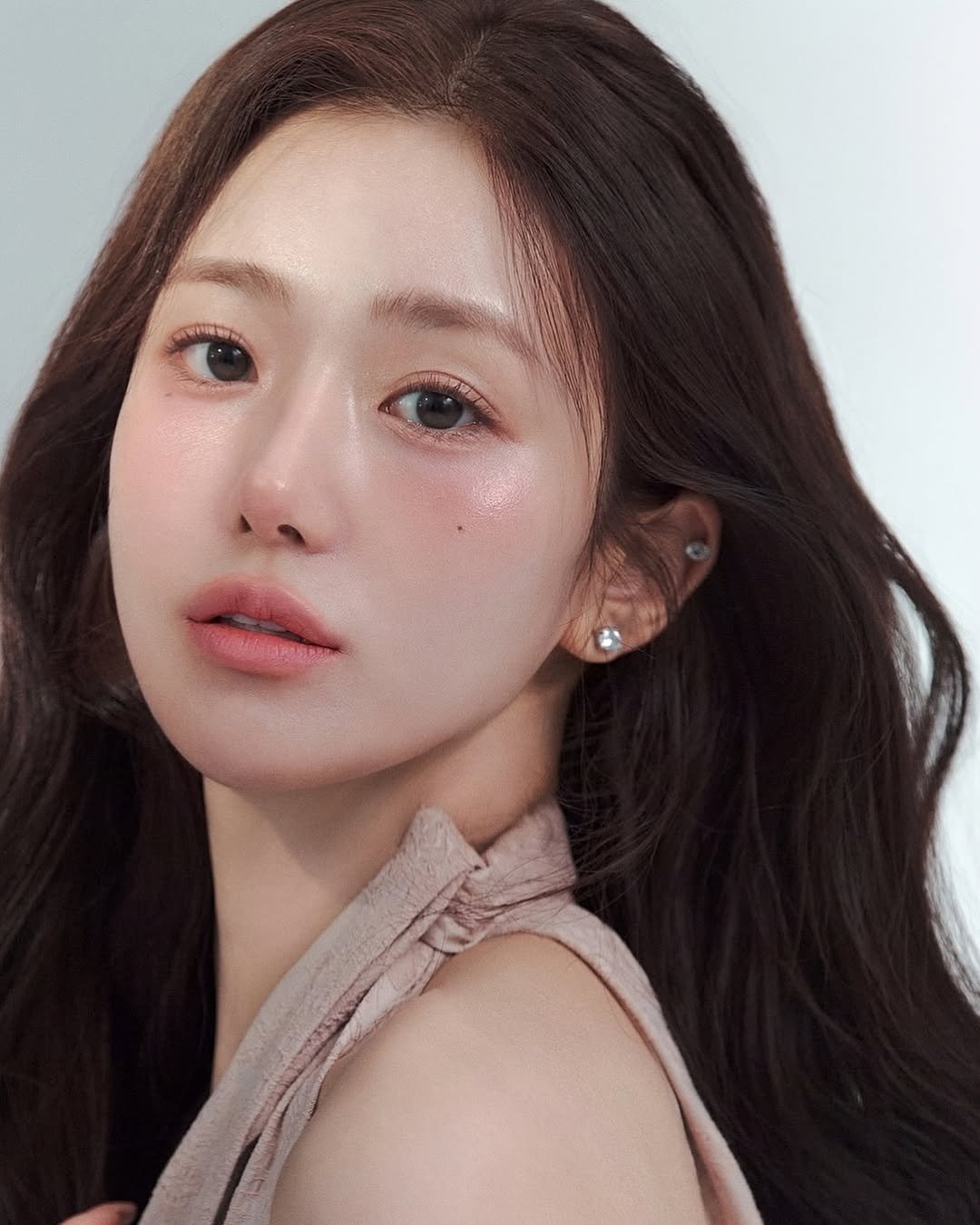 Photo by 요닝 민혜정이사💄아민 in Yoning요닝 with @zzna, @hyejungmin7, @yoning_official, @yoning_somang, and @iiikyeong.