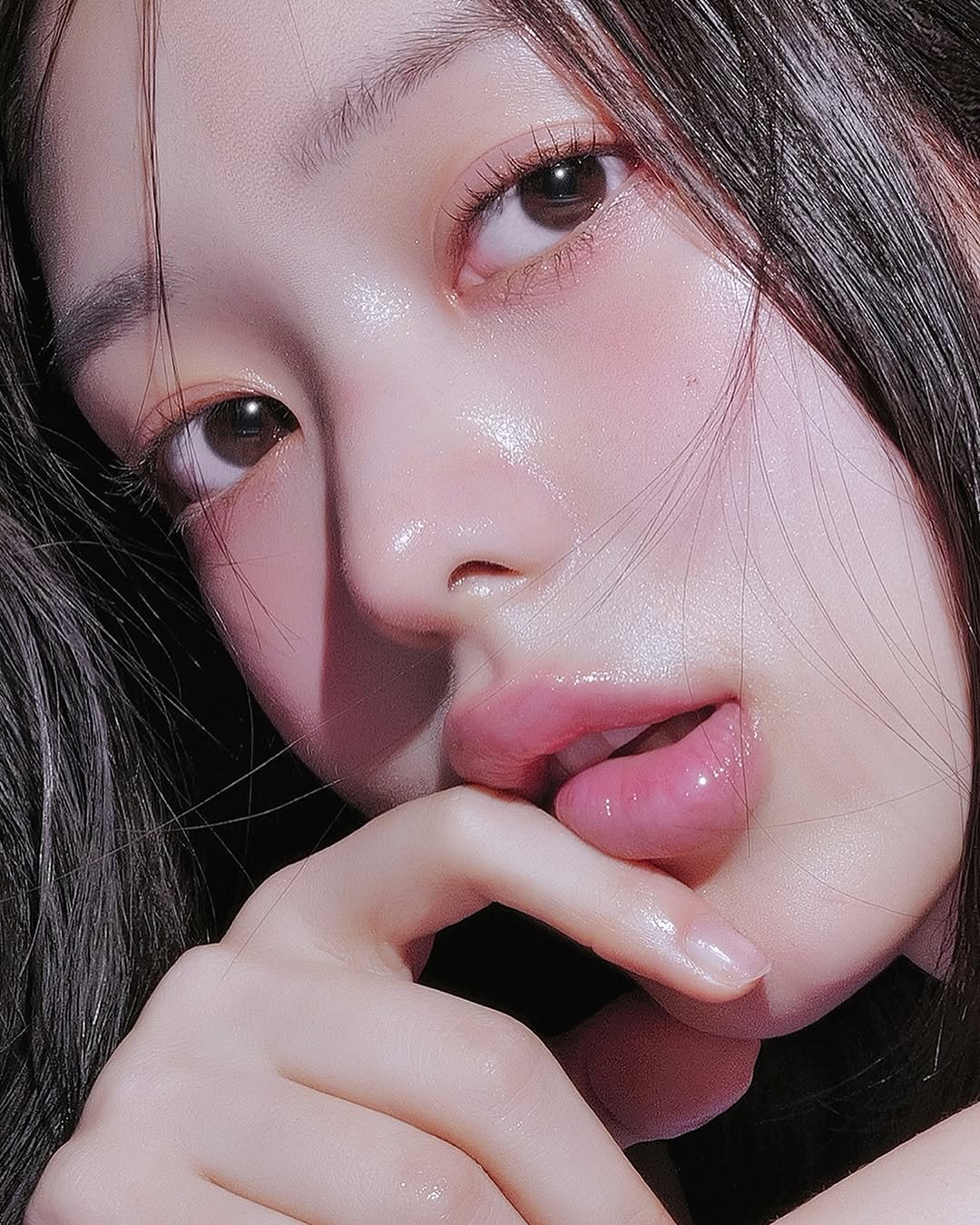 Photo shared by 요닝 민혜정이사💄아민 on February 11, 2026 tagging @mihostudio, @hyejungmin7, @riyinj, and @seo_heeeeee_e. May be a closeup of one or more people, makeup, hair and text.