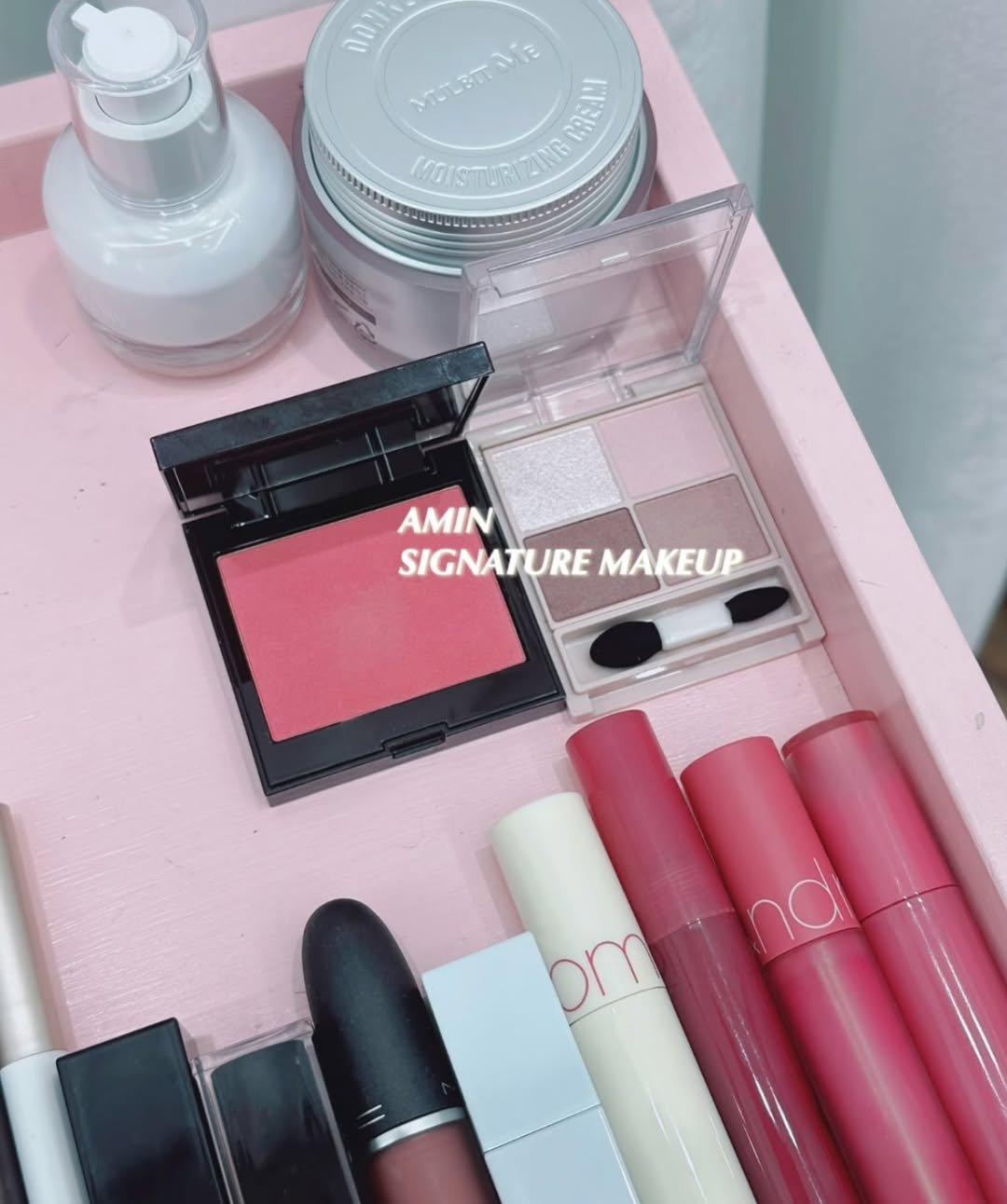 Photo by 요닝 민혜정이사💄아민 on February 20, 2026. May be an image of one or more people, makeup, lipstick, cosmetics and text.