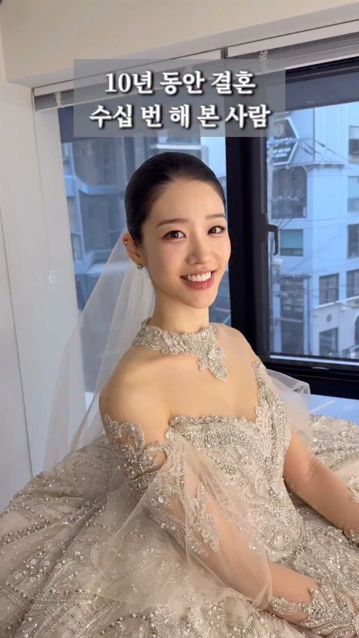 hyeranland 게시물 이미지: 안녕하세요. 프로 신부(?)입니다. 
키 큰 웨딩 모델 필요할 때...