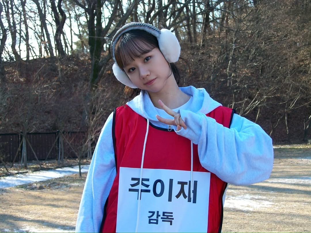 hyeri.official 게시물 이미지: 경성연가 촬영 현장에 홀로 남은 이재😭
경성연가를 지키기 위한 주감독의 고군분투를...