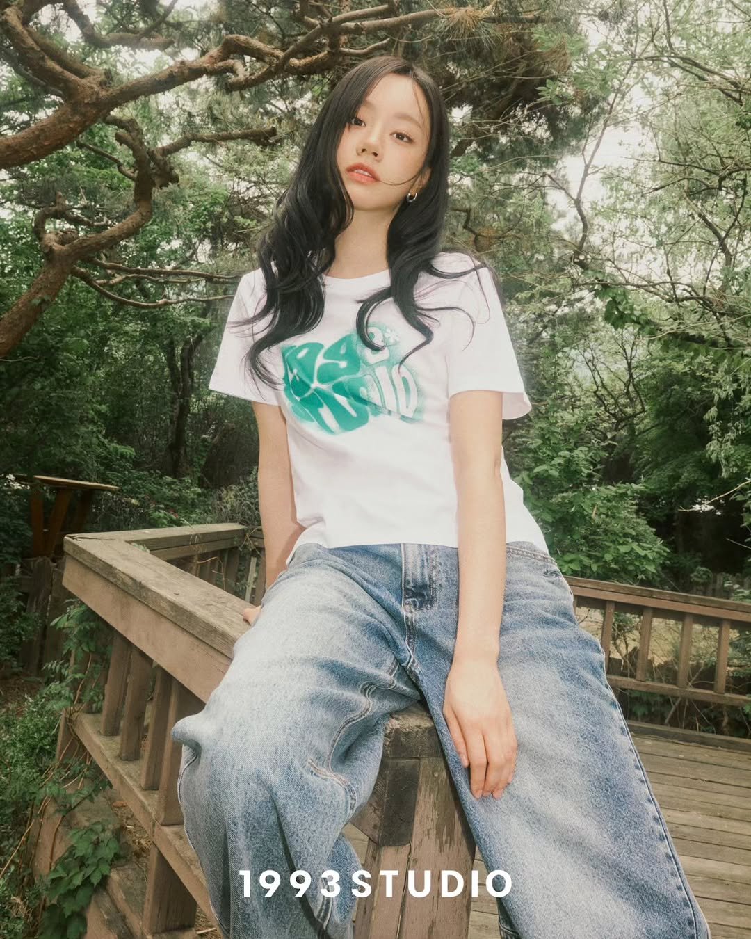 hyeri.official 게시물 이미지: 혜리가 1993스튜디오와 90년대 매거진의 한 페이지에서 만납니다💞

혜리의 취향을...