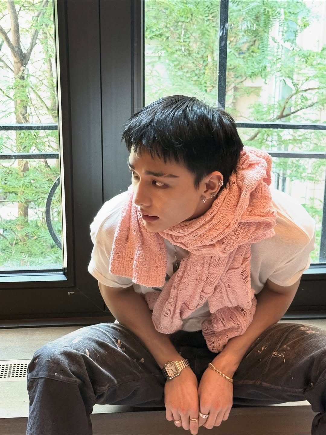 Photo by Fatma Zehra on March 25, 2026. May be an image of one or more people, bangs, scarf, bandanna, turtleneck, shawl, bolo tie, knit and text.