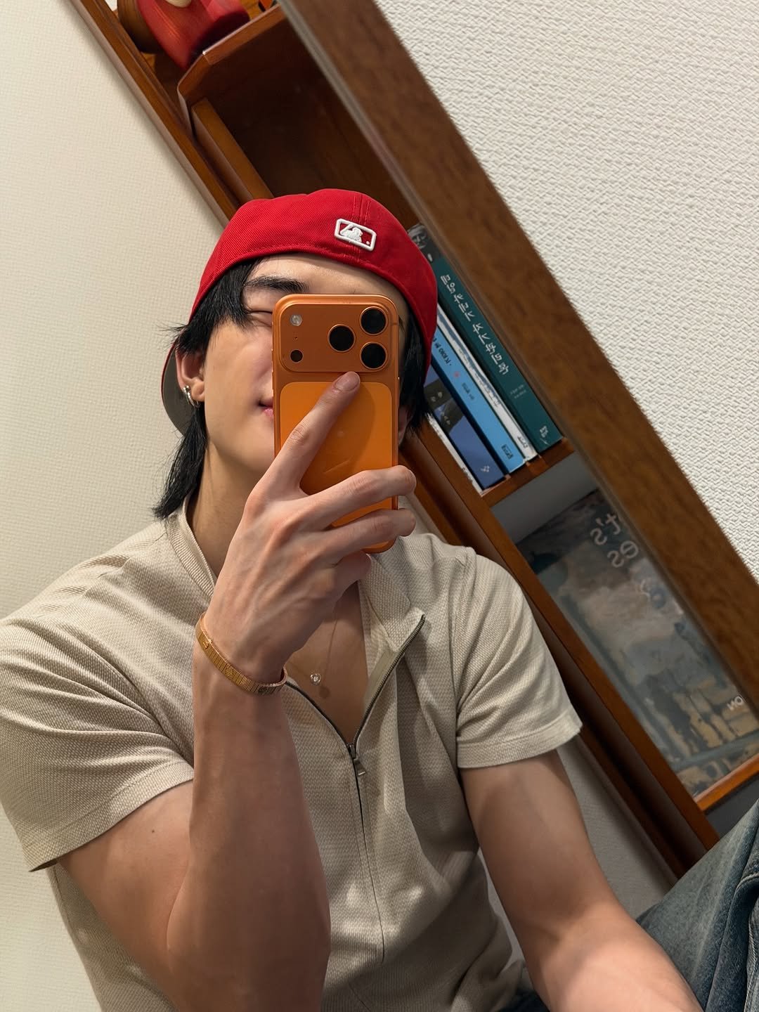 Photo by hyunjin on November 14, 2025. May be a selfie of one or more people, phone, hat, mirror and text.