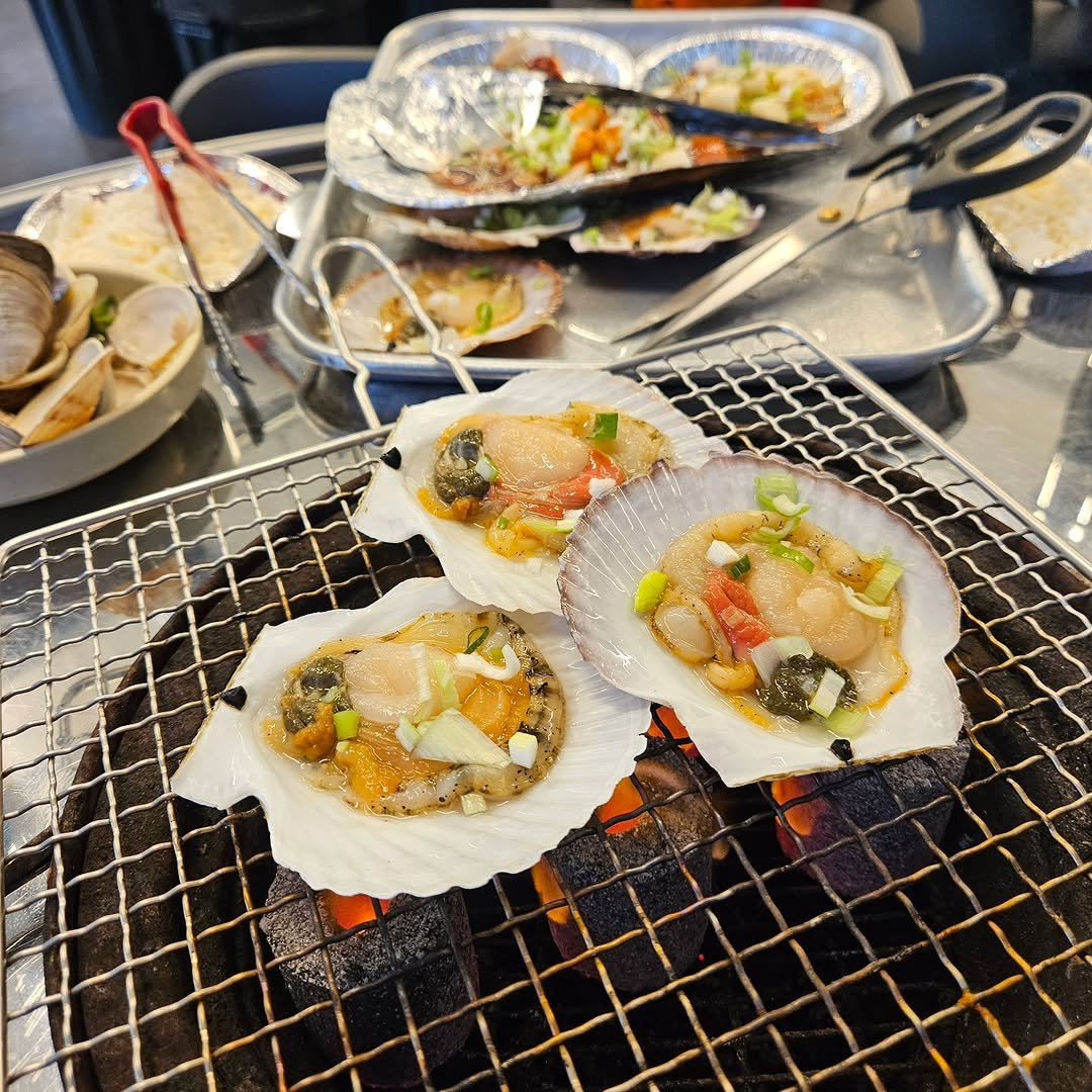 hyo_jsj 게시물 이미지: 🐽
쩝쩝박사 , 먹고싶은것도 하고싶은것도 많은

가고싶은 식당  링크 보낼 사람...