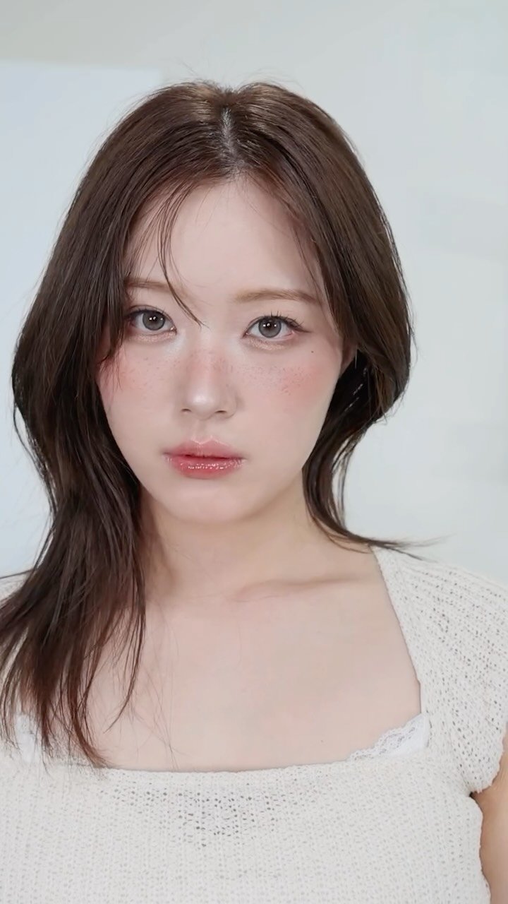 hyo_velying 게시물 이미지: 뛰어🏃🏻‍♀️💨 #makeuptransition