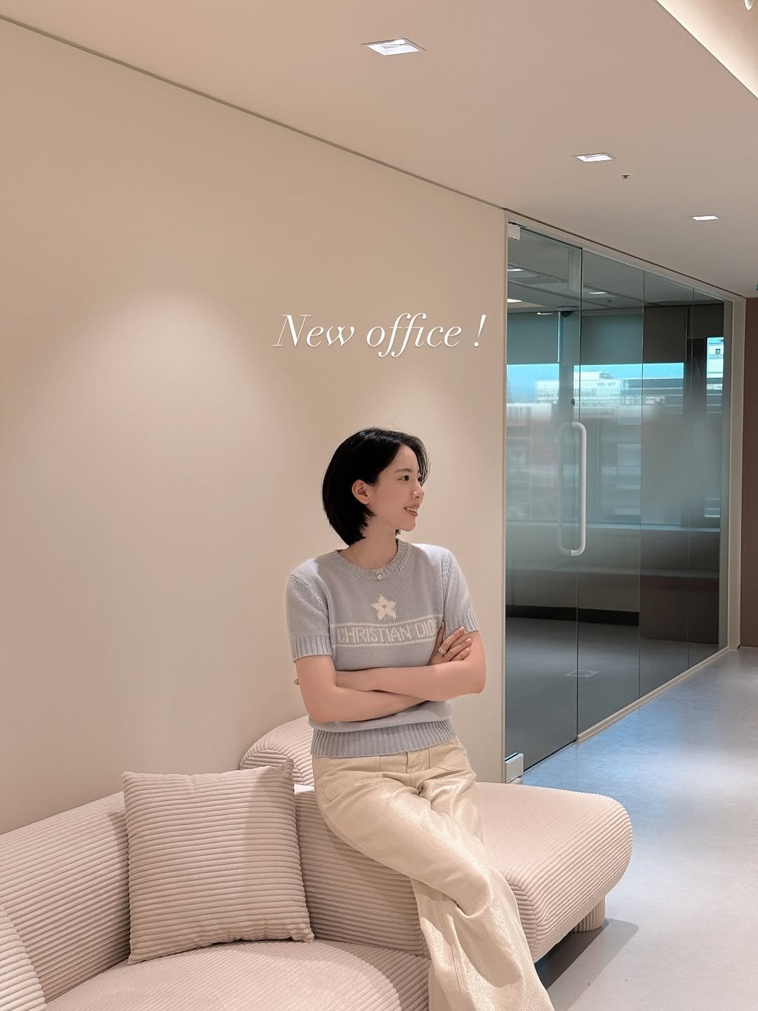 Photo by 휴림 on August 11, 2025. May be an image of 1 person, armchair, sofa, chaise lounge and text.