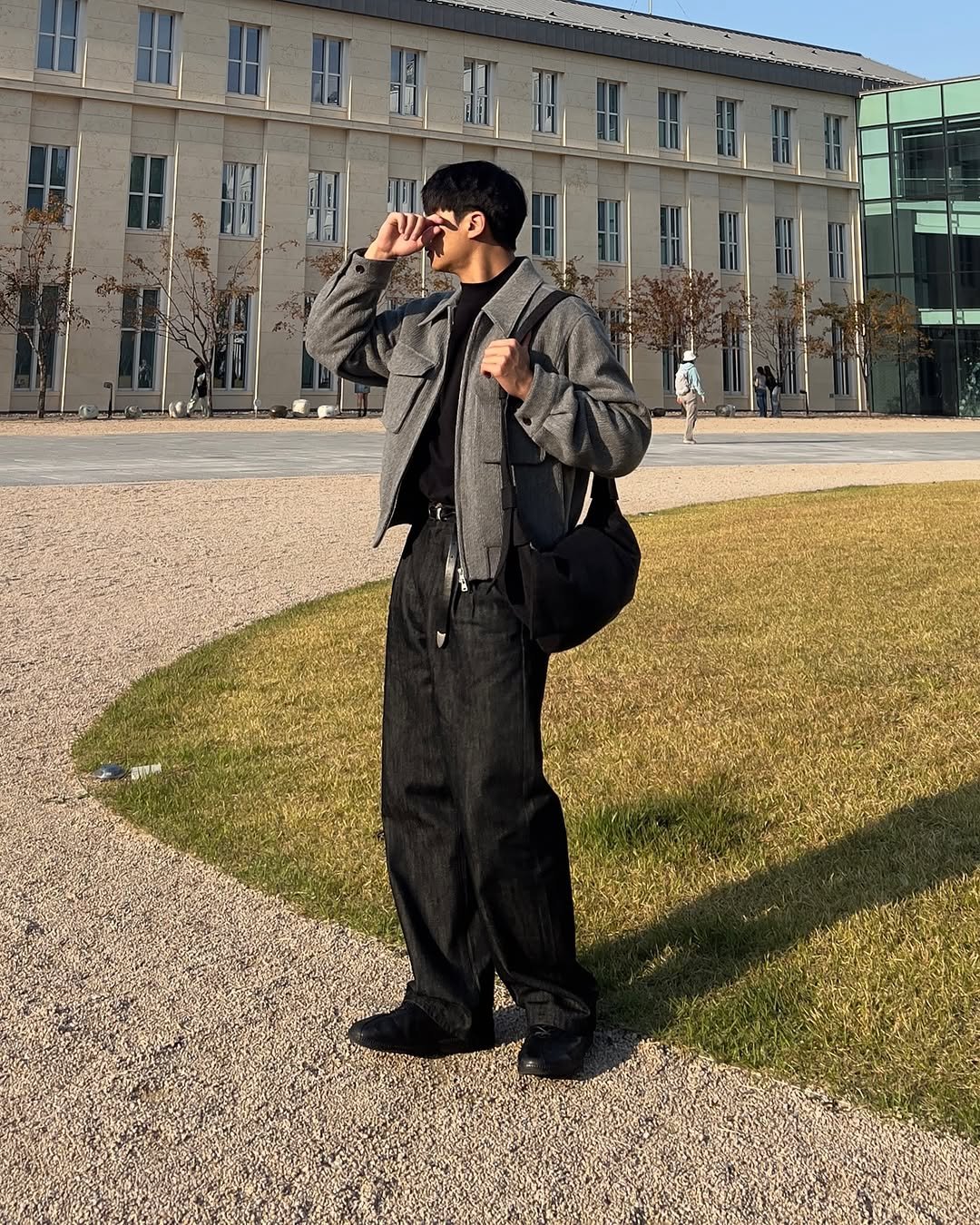 hyuck_hwang 게시물 이미지: 깔끔한 코디 모오음

*해당 게시물은 사전 촬영된...