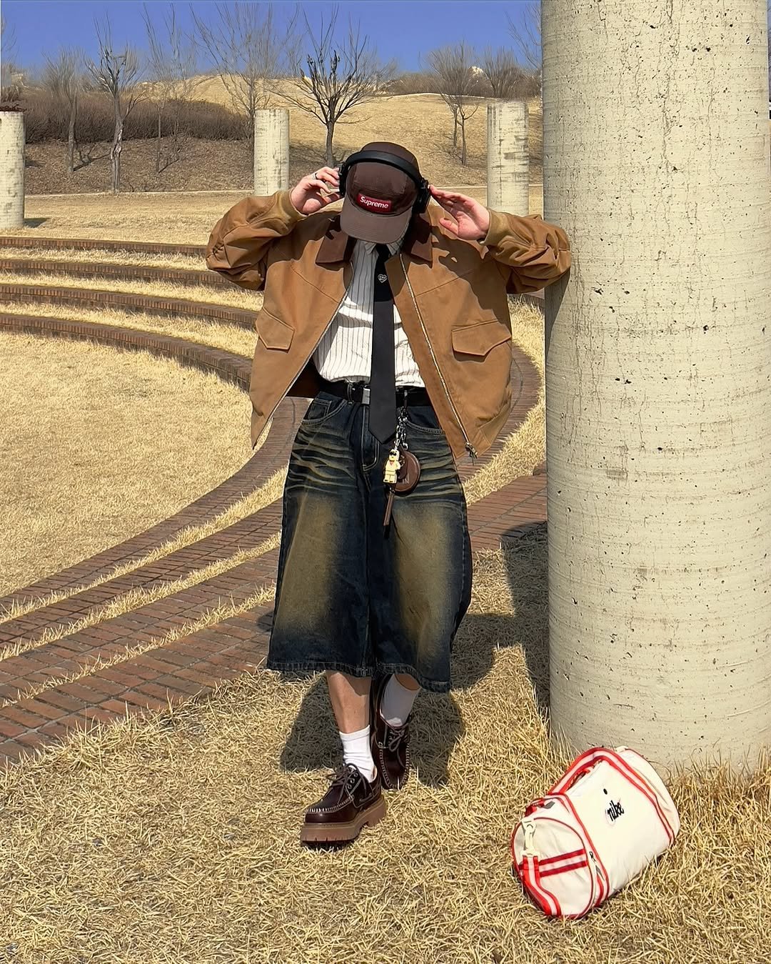 hyuck_hwang 게시물 이미지: #협찬 @sperone_official 
⠀
-디트로이트 셔링 봄버 자켓...