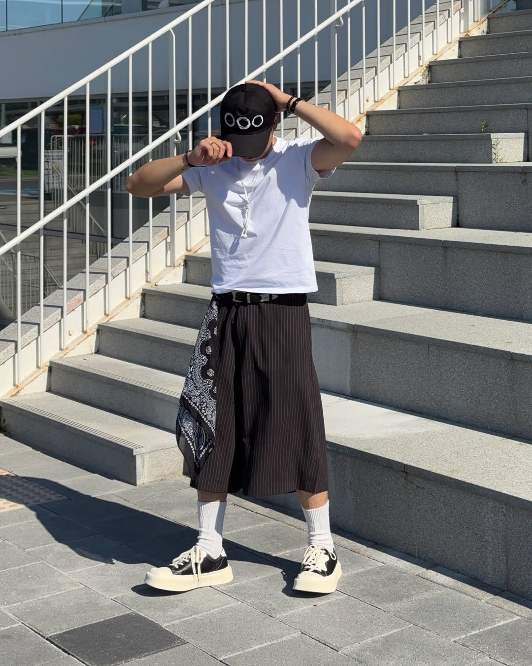 hyuck_hwang 게시물 이미지: 👟 @mistakeproject_official 

dailylook, 대학생,...