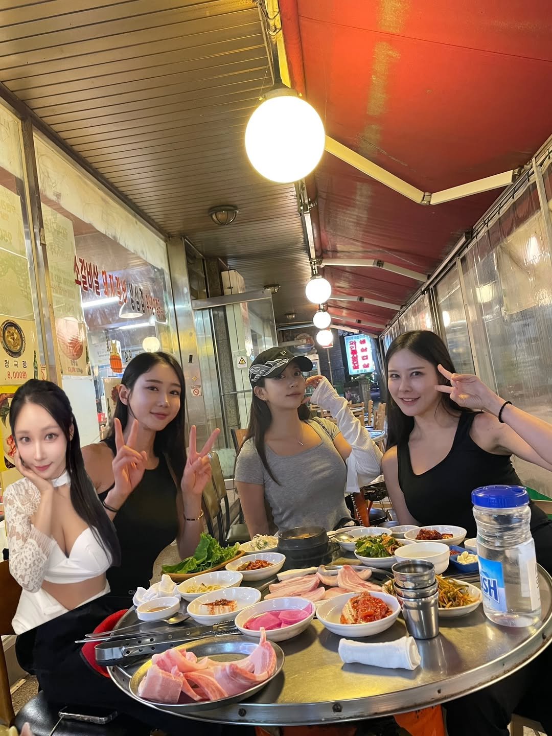 hyun_ha_zzoo 게시물 이미지: 섹시하고 즐거웠던 하루..아니 이틀? 

@han_chaei 
@dodocat_...