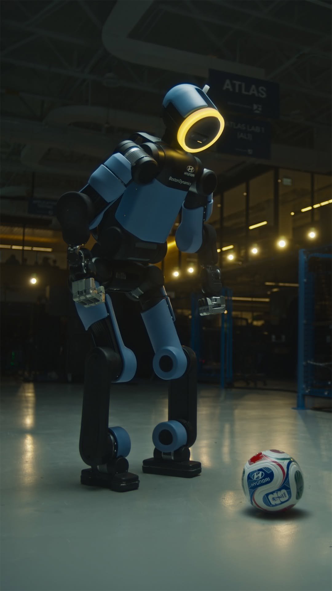 hyundai 게시물 이미지: In School of Football, Atlas meets the world’s...