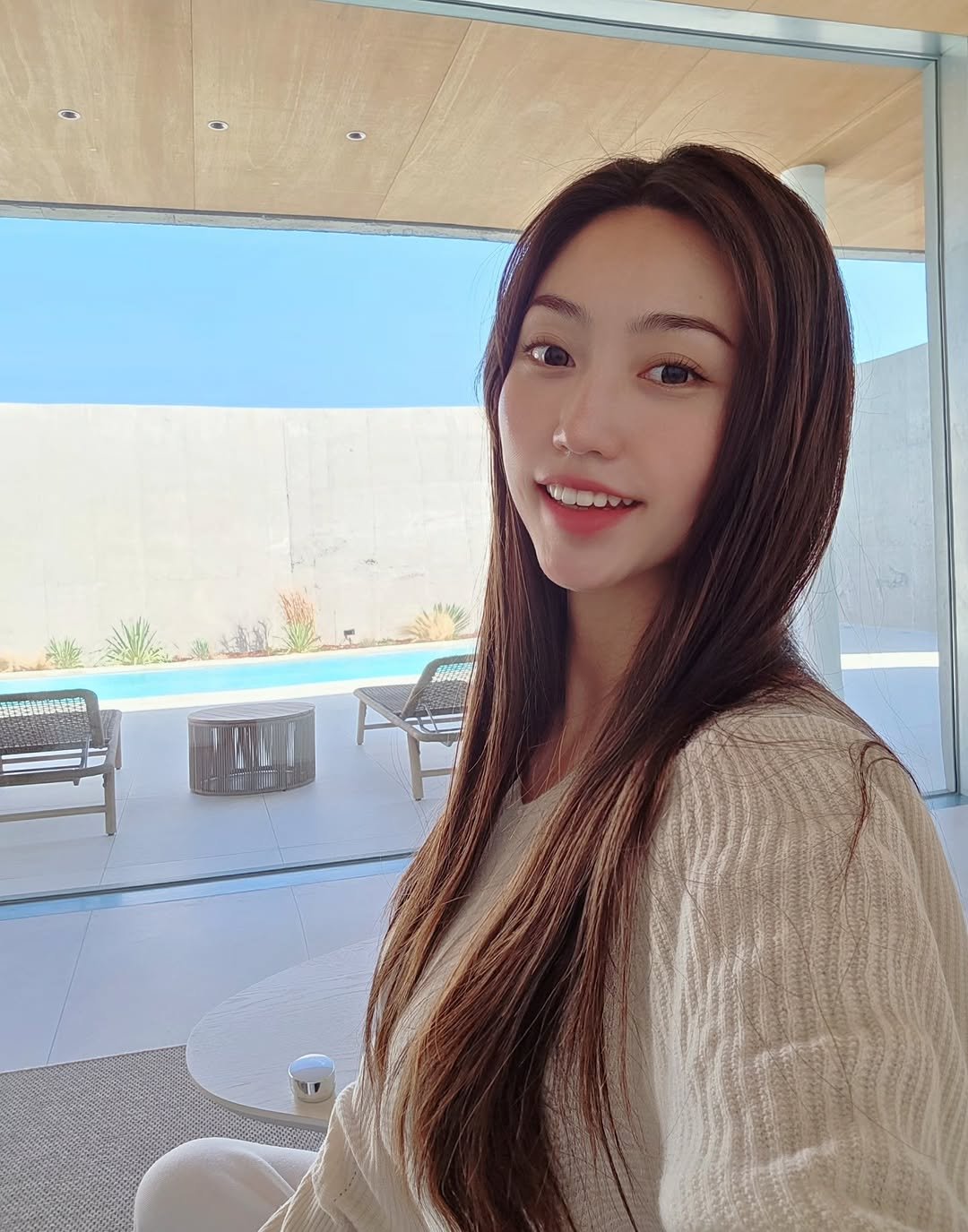 Photo shared by 김현지 / Hyunji Kim on November 30, 2025 tagging @gridjeju. May be an image of one or more people, long hair and top.