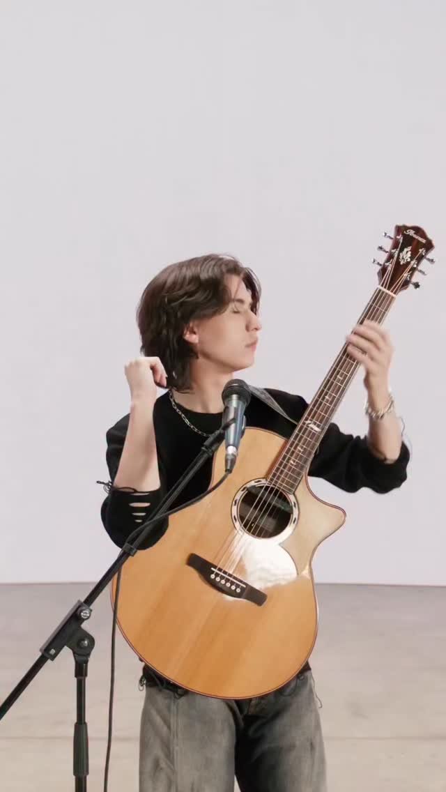 hyunjoon88 게시물 이미지: '윙' 도파민 급의 충격을 주는 뮤지션.
뭐 이런 음악이 있다니 ㄷㄷ