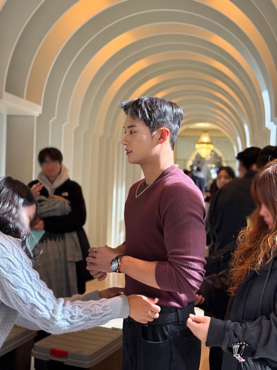 Photo by 기현우 on March 07, 2026. May be an image of one or more people, people standing and text.