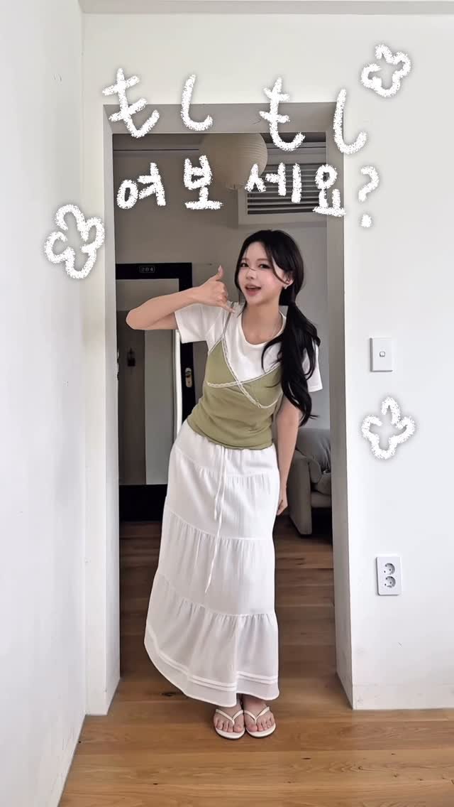 hz__d6 게시물 이미지: 이제 진짜 여름 시작이야??💦 더워 죽겠어도 예쁜 건 절대 포기 못 하는 언니들...