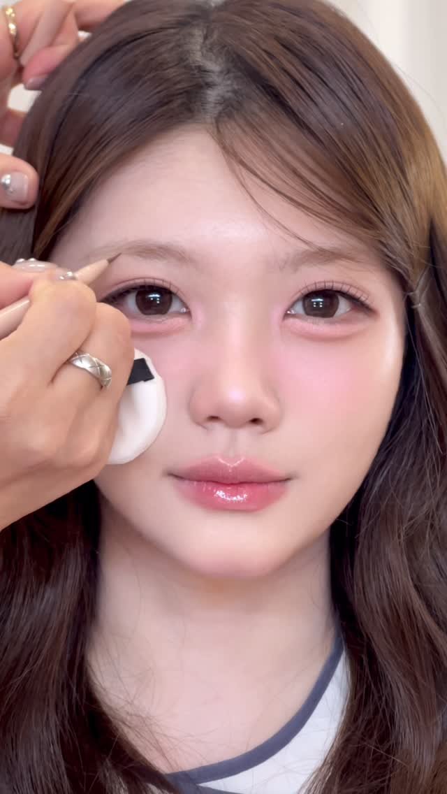 i0i88 게시물 이미지: .
카와이짱✨👸🏻🎀
어떠케~~~모우모우없음 
애교살 어떻게 그리노
.
.