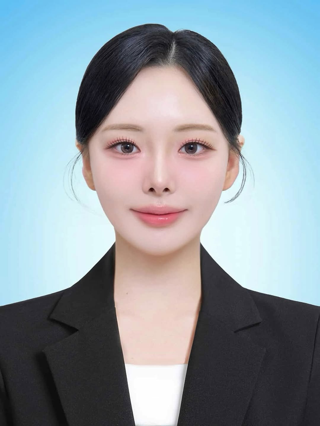 Photo by 더클래스모나크청담 양수정부원장 on January 02, 2026. May be an image of one or more people, hair and text.