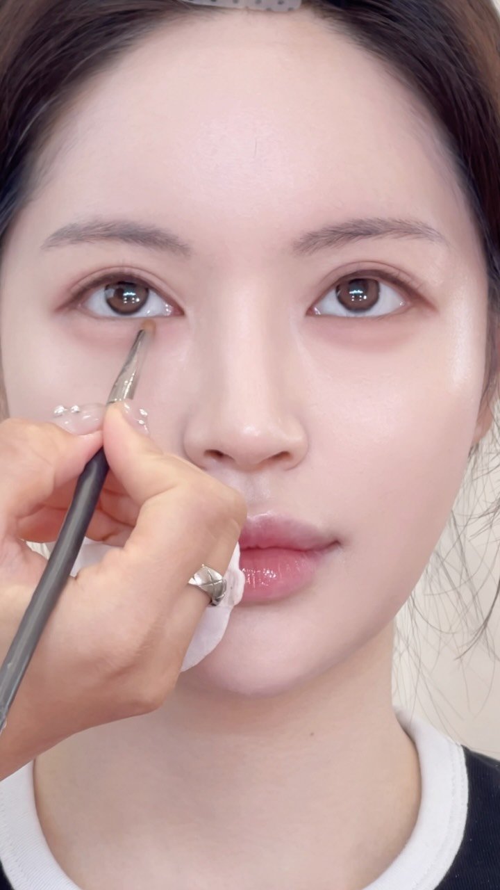 i0i88 게시물 이미지: .
피부 넘 좋아서 도도도독 두들겨만 줬는데도
깐달걀이 됨~~~캬 좋겠다 
다이소...