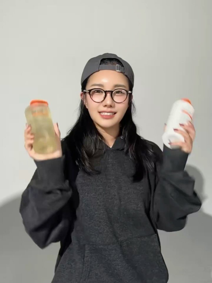 i_am_anda_ 게시물 이미지: 향친자들 모여모여🙋🏻‍♀️
저 향수 만든 사람인거 아시죠?
(테일러센츠 만든 사람...