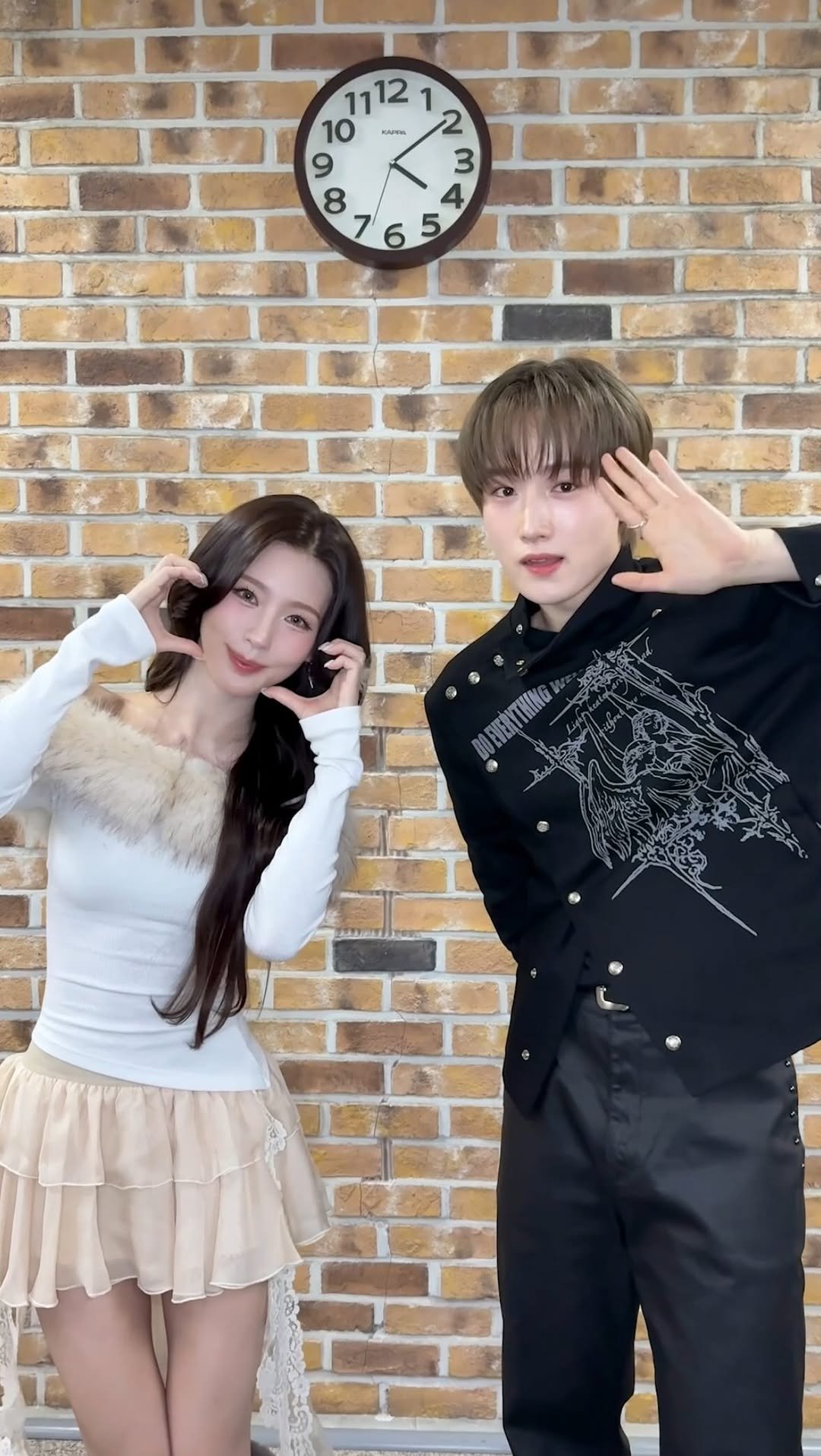 i_dle_official 게시물 이미지: [📺] 어둠 속에서 𝑺𝒂𝒚 𝒎𝒚 𝒏𝒂𝒎𝒆 #템페스트 #TEMPEST #혁 #HYUK...