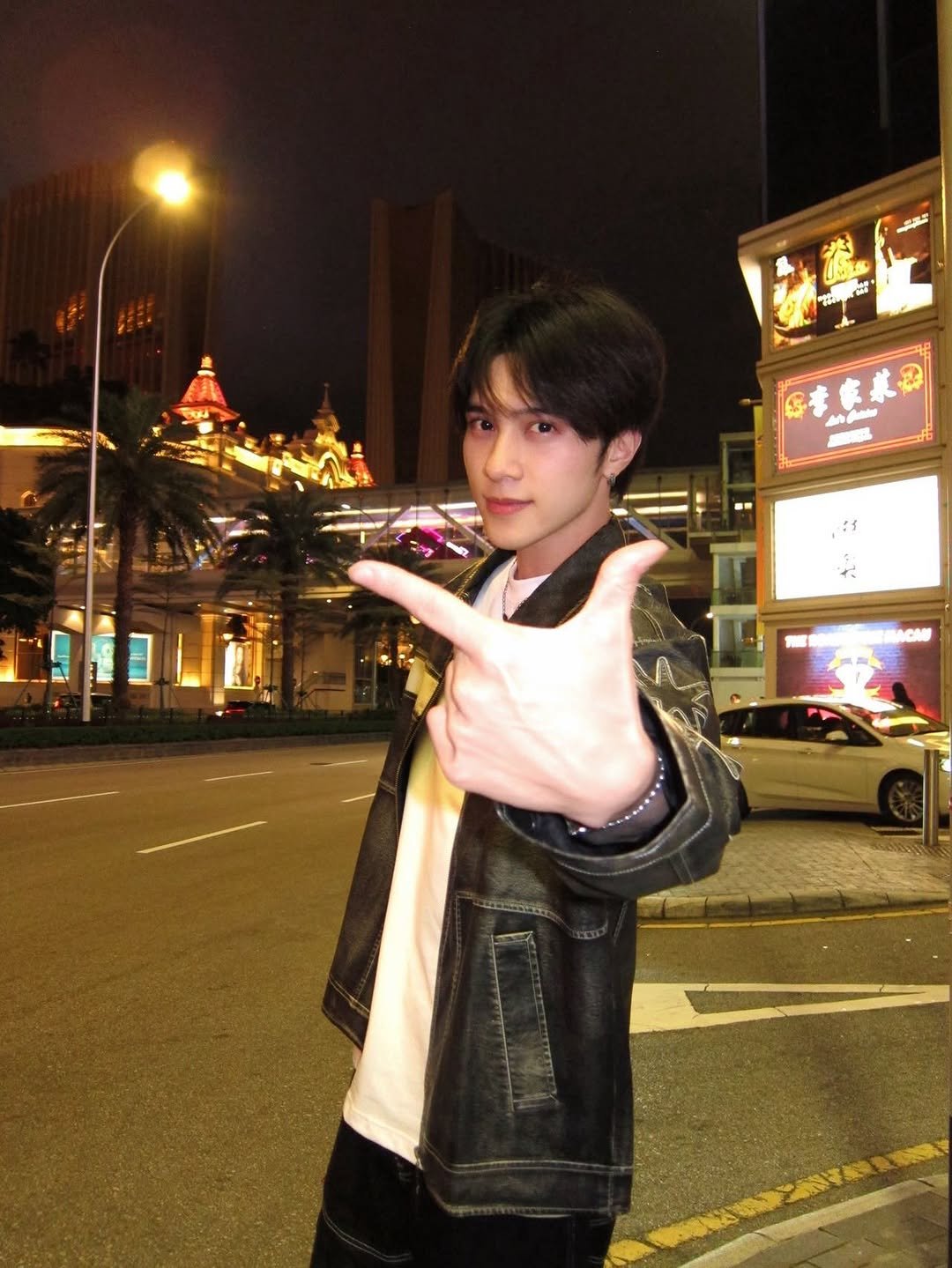 Photo by Hi👉🏻im Hendery👈🏻 on April 10, 2026. May be an image of night and text.