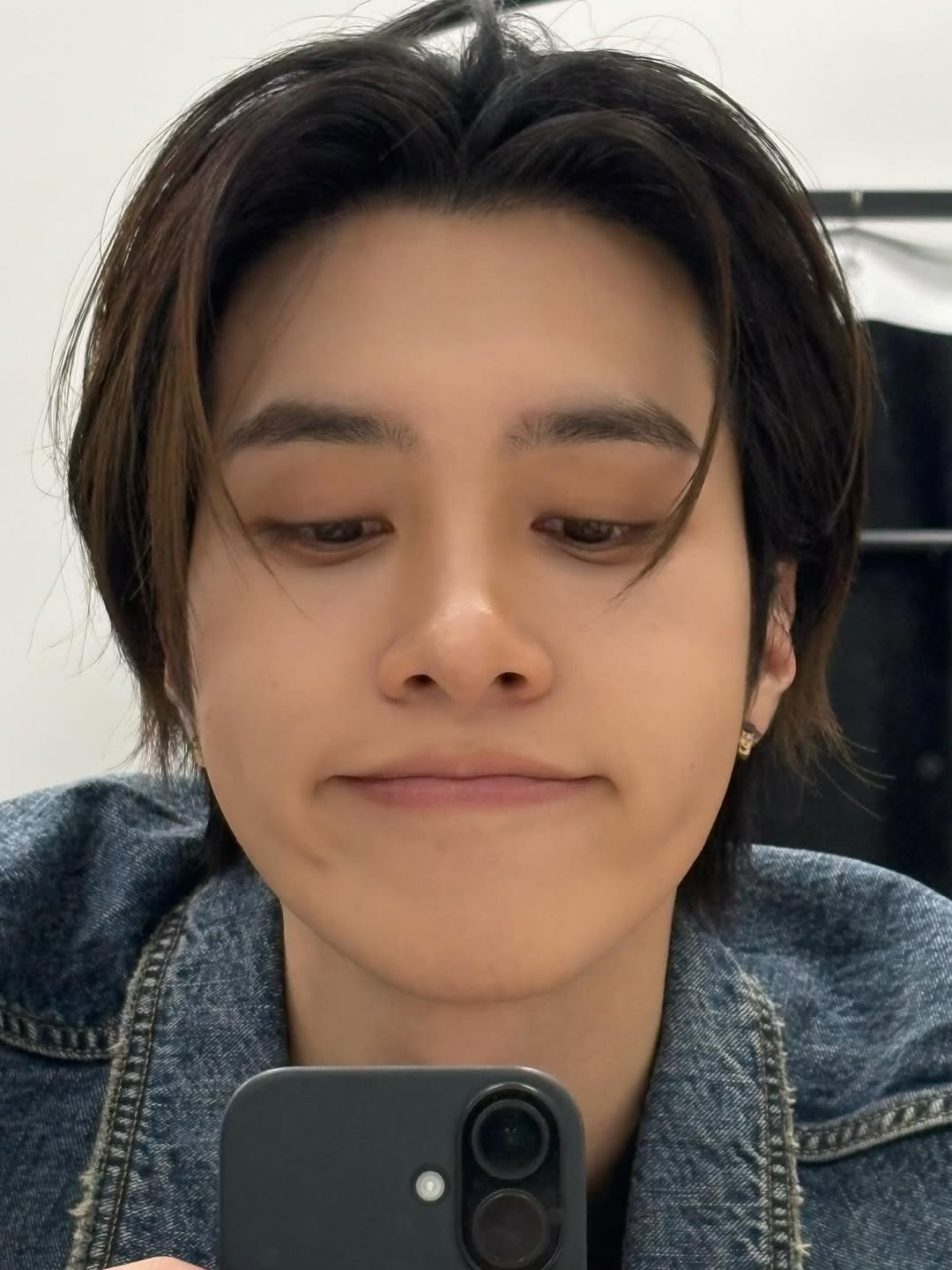 Photo by Hi👉🏻im Hendery👈🏻 on February 24, 2026. May be an image of one or more people, bangs and text.