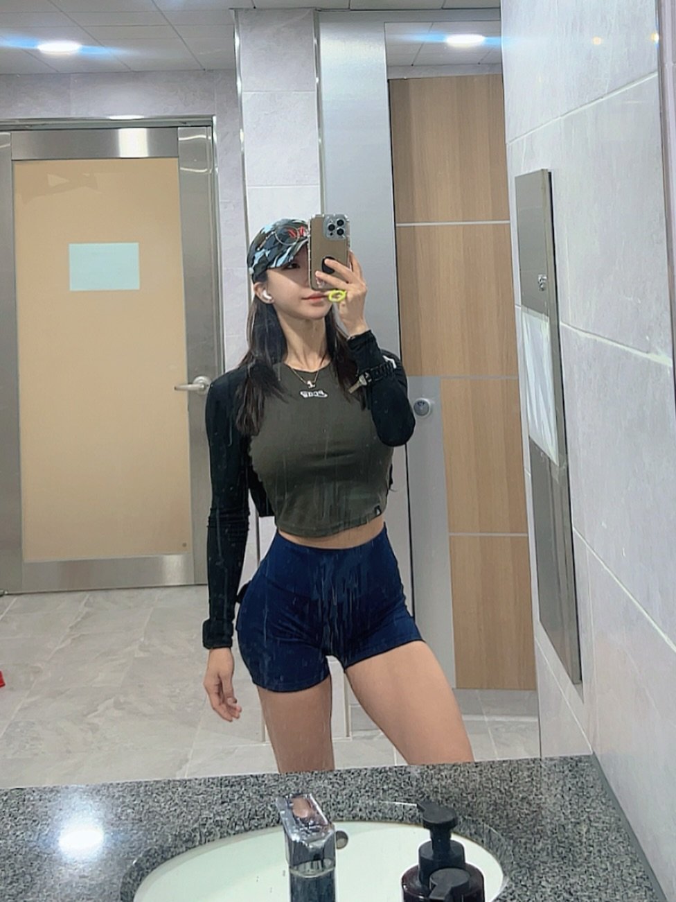 i_woon 게시물 이미지: .
🫡💙💚🖤