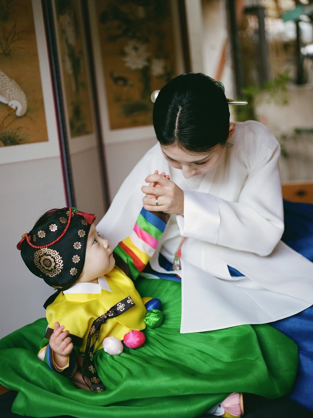 Photo by 이아한복 | 돌한복 백일한복 돌상 백일상 on January 26, 2026. May be an image of child and text.