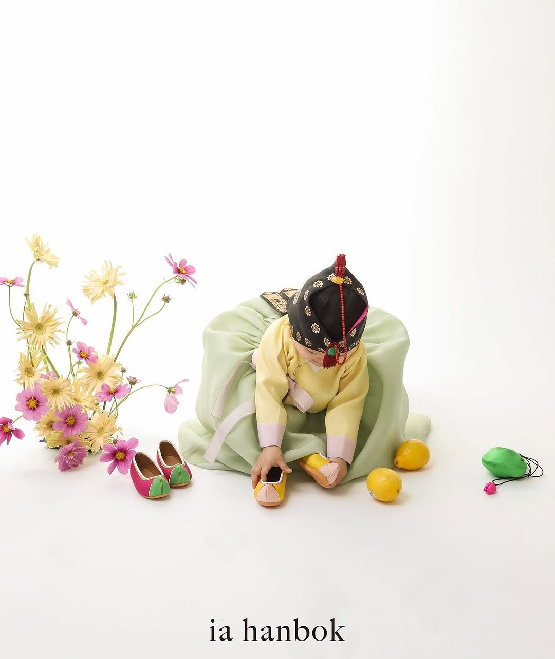 Photo by 이아한복 | 돌한복 백일한복 돌상 백일상 on February 17, 2025.