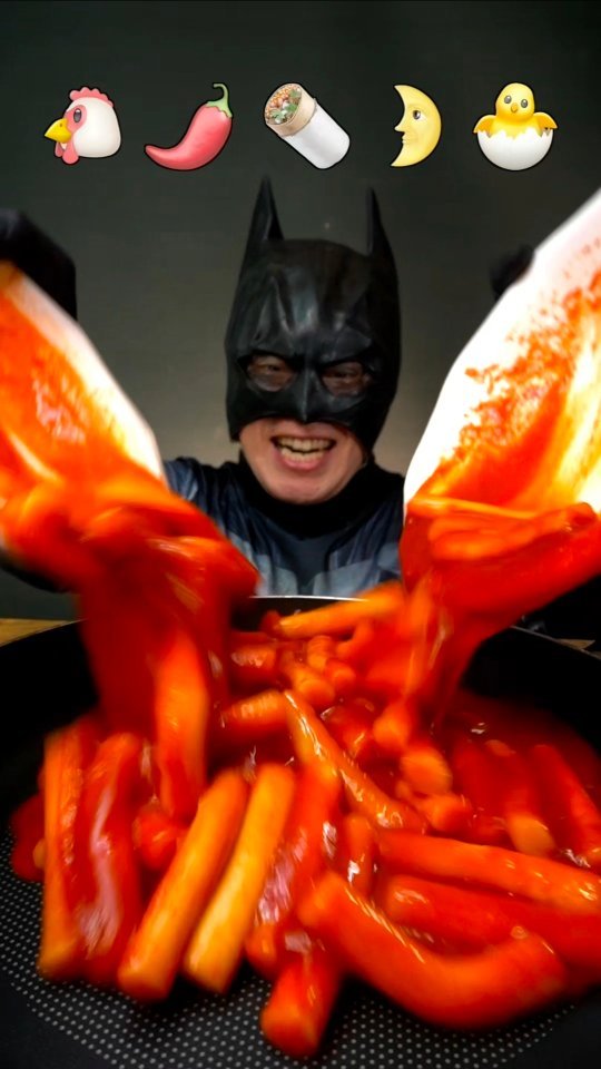 iam_beltman 게시물 이미지: 떡볶이 최고 tteokbokki mukbang.
.
#challenge #배네타...