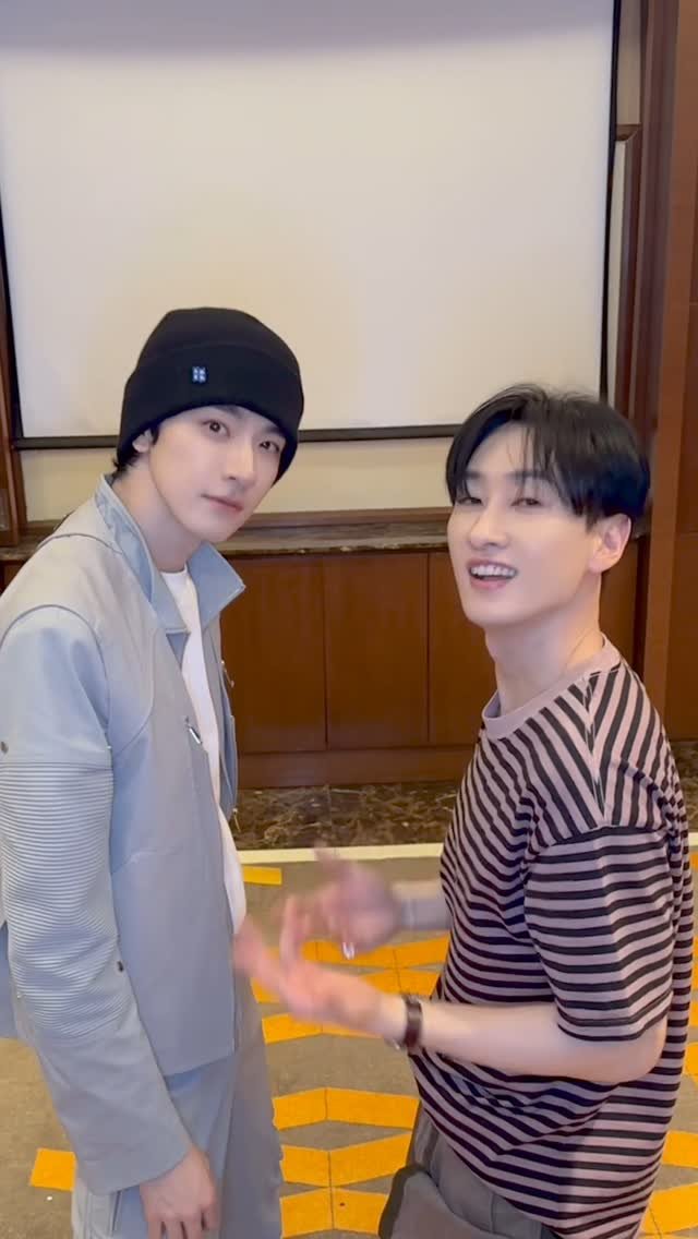 iam_linyi 게시물 이미지: Let‘s UP N DOWN!!! Master class with Dancing...