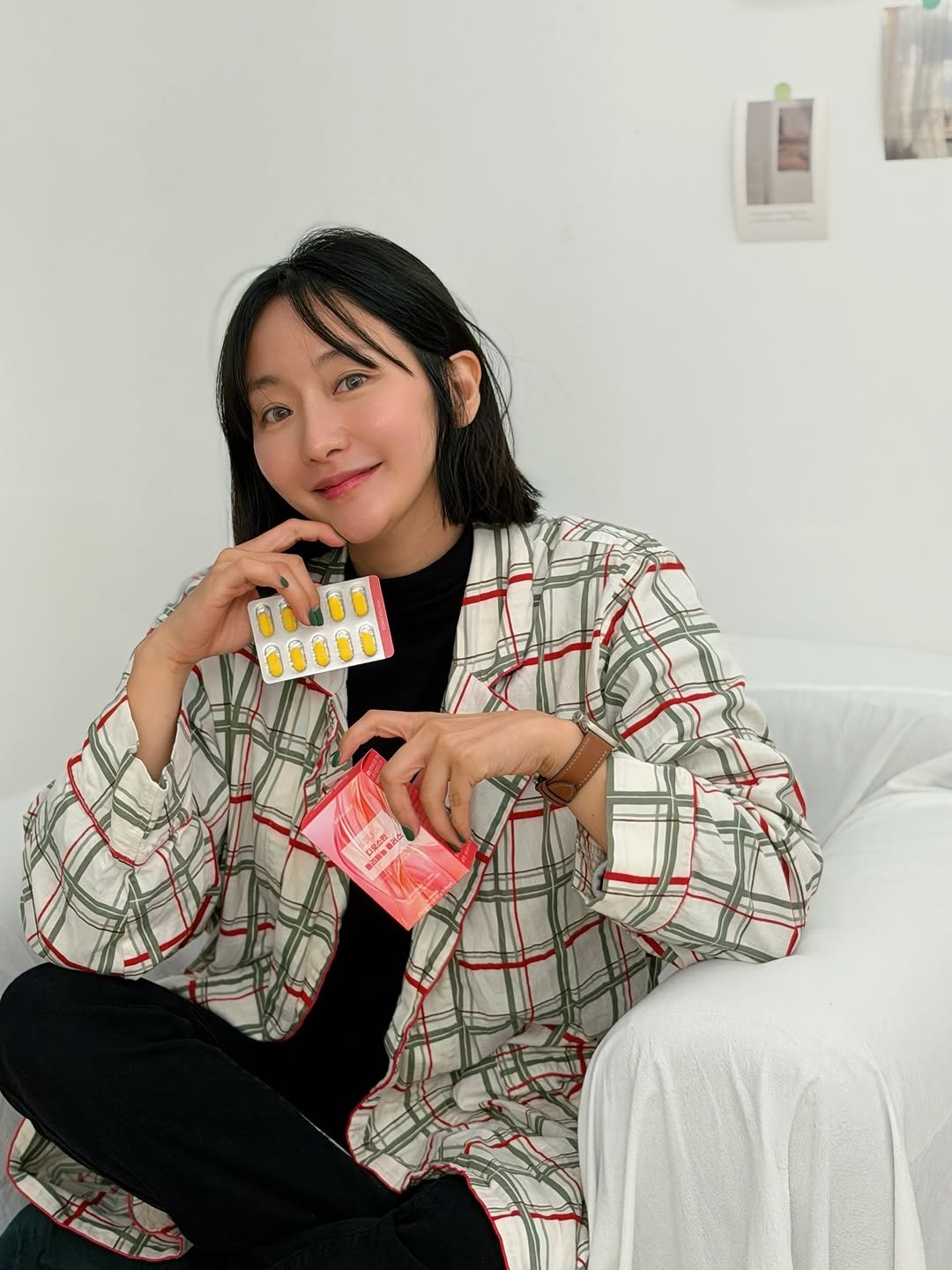 Photo shared by 몰디 / 김지형 on November 14, 2025 tagging @doctorcheck_official. May be an image of one or more people, hair, sleepwear, bath robe, robe and text.